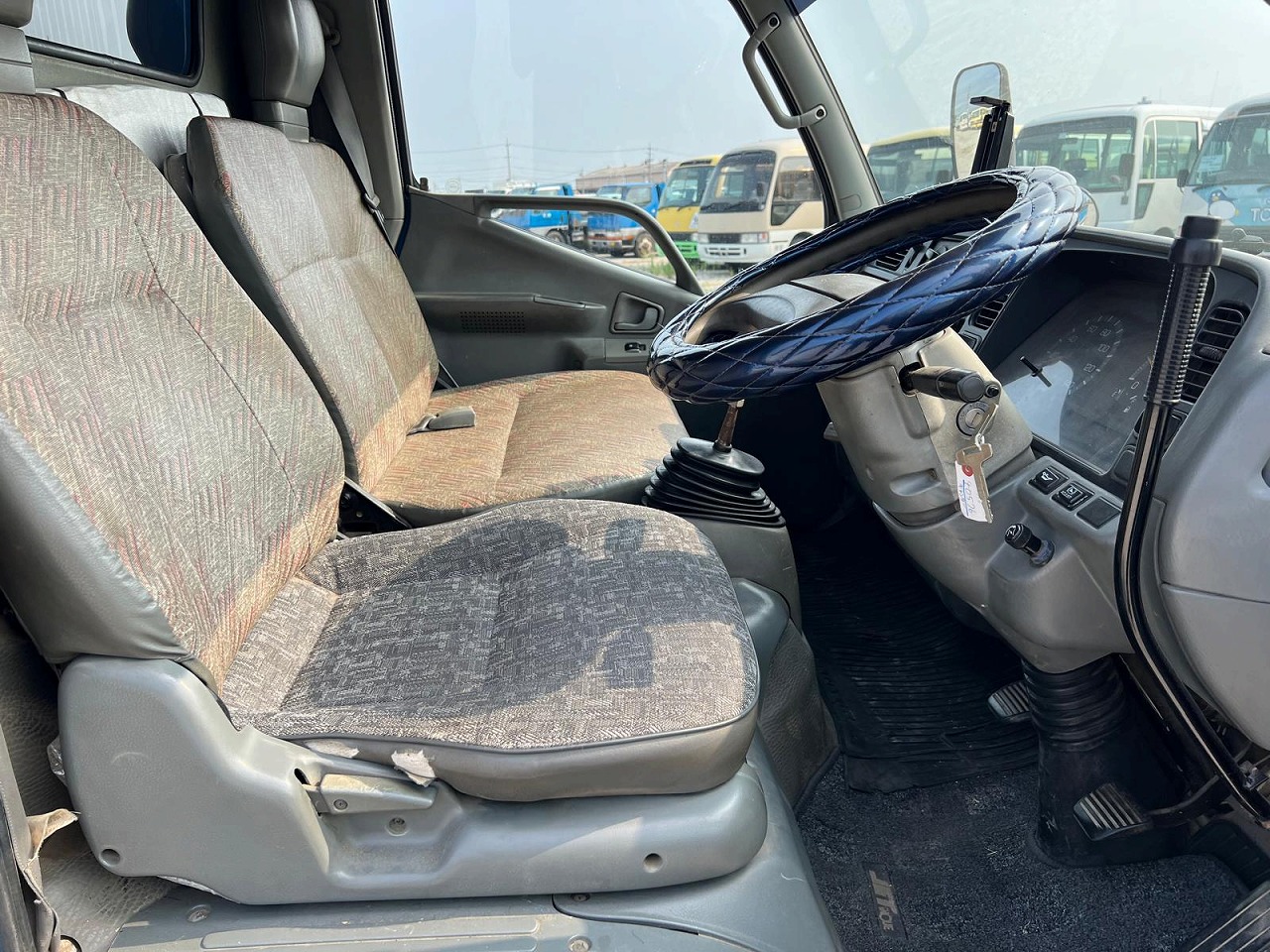 MITSUBISHI Canter