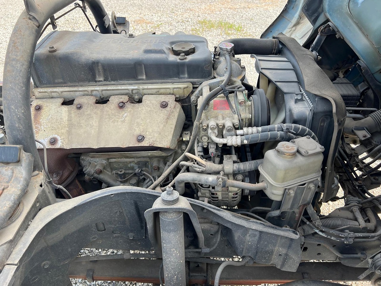 MITSUBISHI Canter