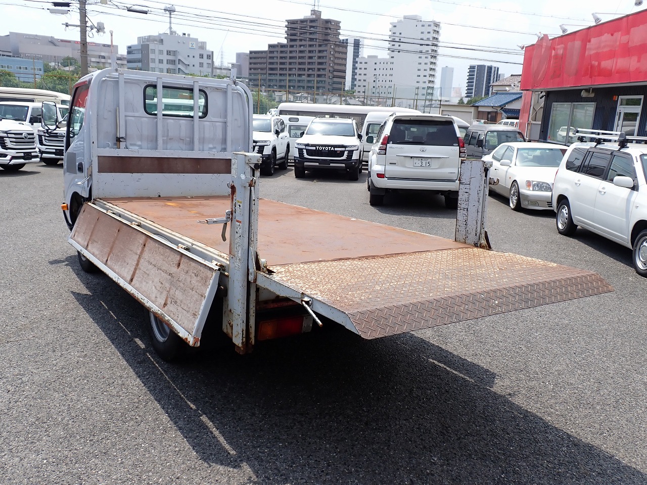TOYOTA Dyna Truck