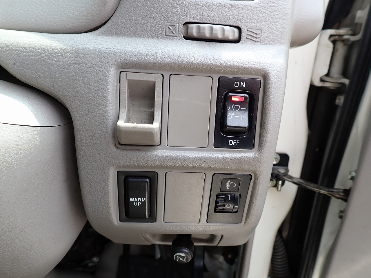 TOYOTA Dyna Truck