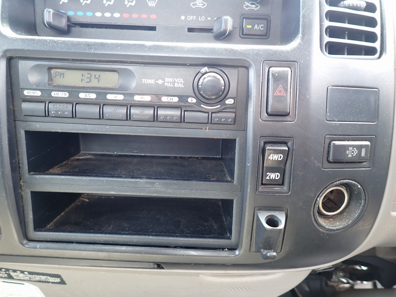 TOYOTA Dyna Truck