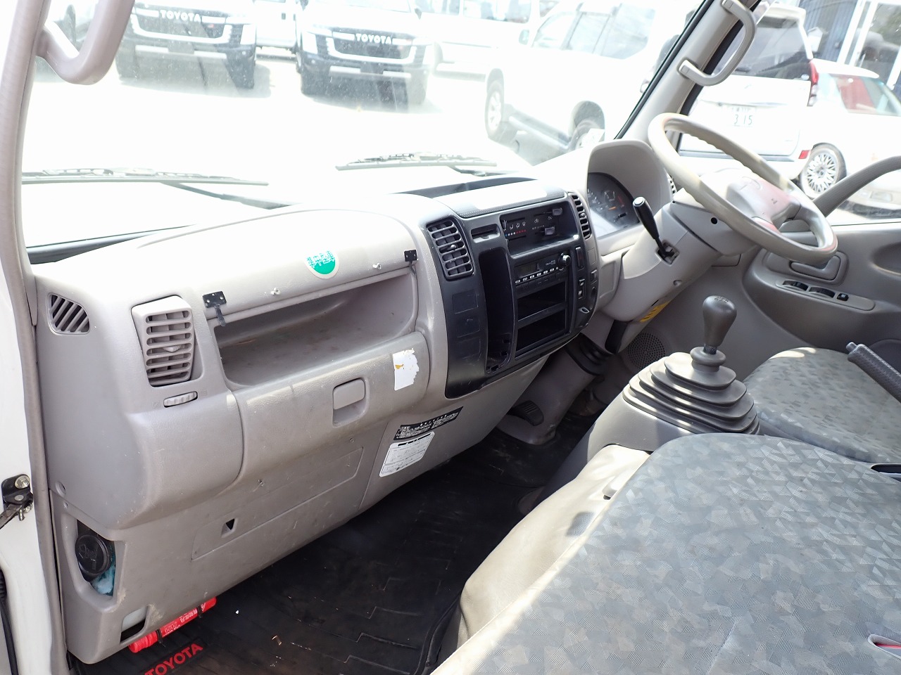 TOYOTA Dyna Truck