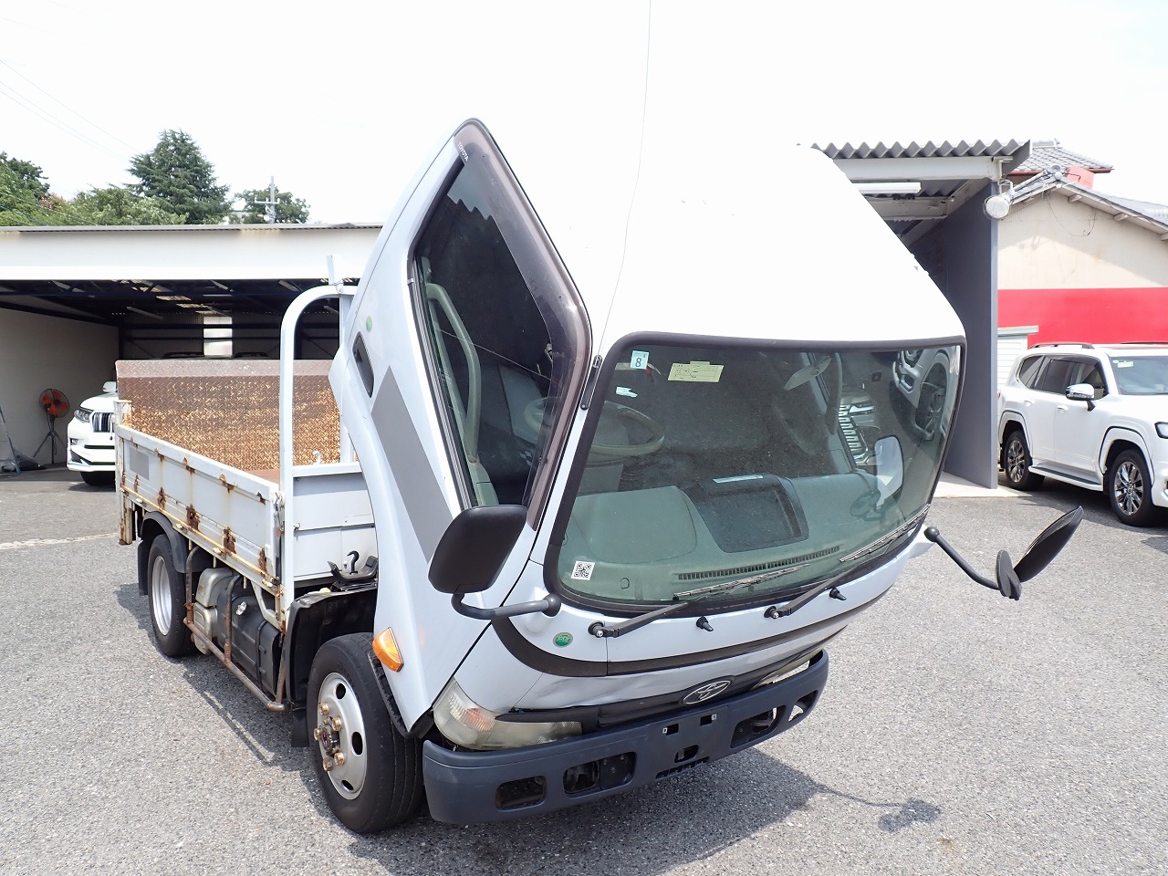TOYOTA Dyna Truck