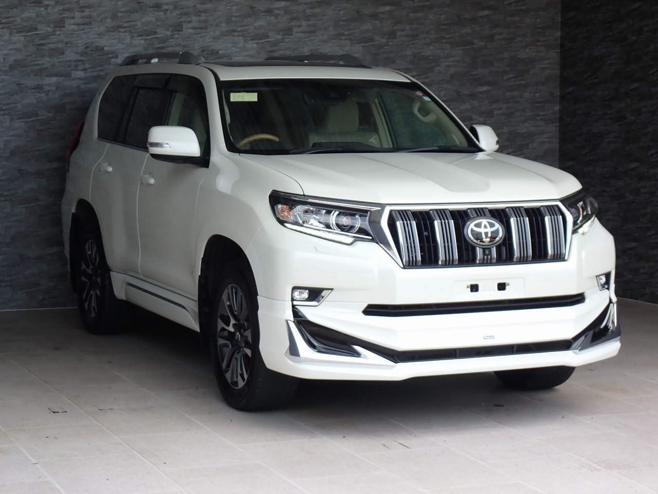 TOYOTA Land Cruiser Prado