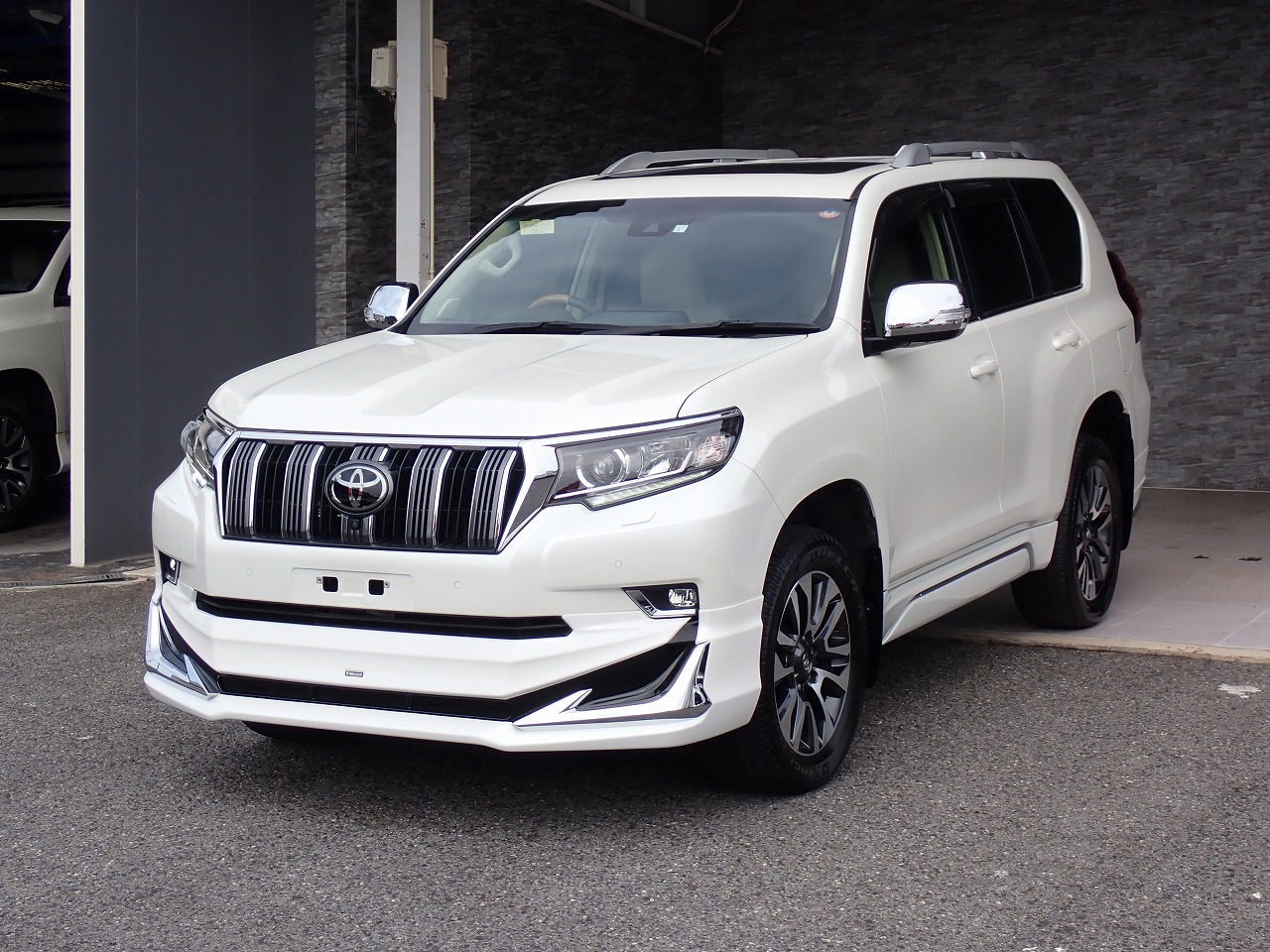 TOYOTA Land Cruiser Prado