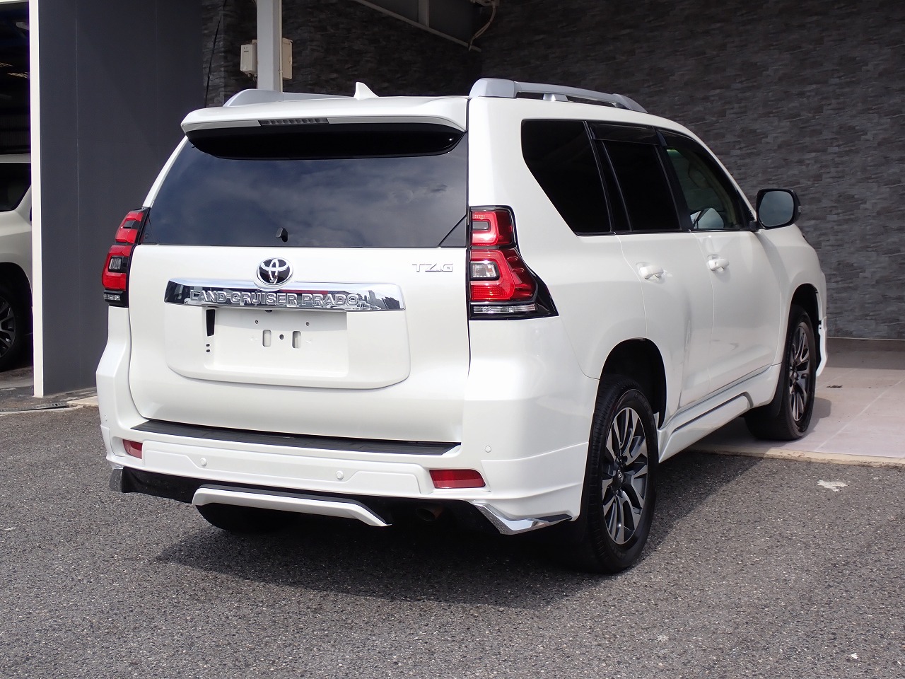 TOYOTA Land Cruiser Prado