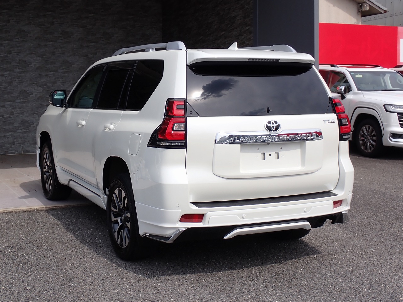 TOYOTA Land Cruiser Prado