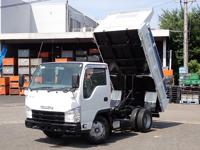 ISUZU Elf Truck