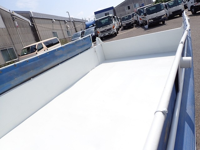 ISUZU Elf Truck