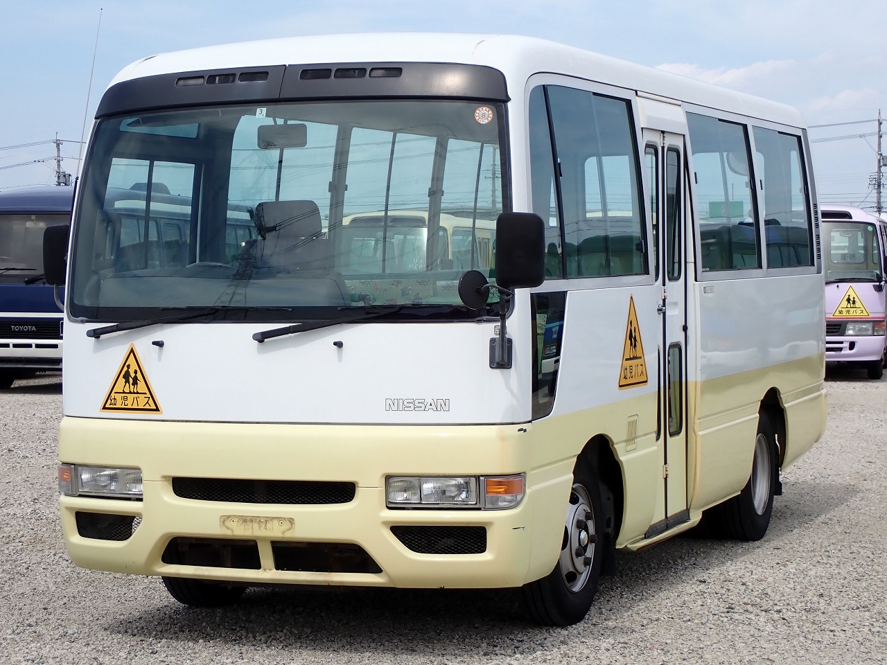 NISSAN Civilian Bus
