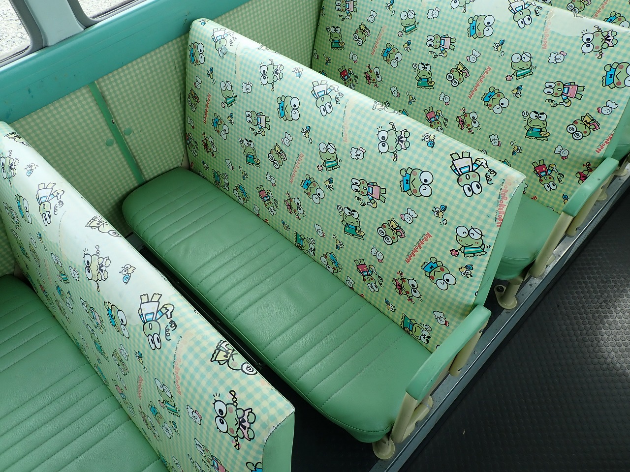NISSAN Civilian Bus