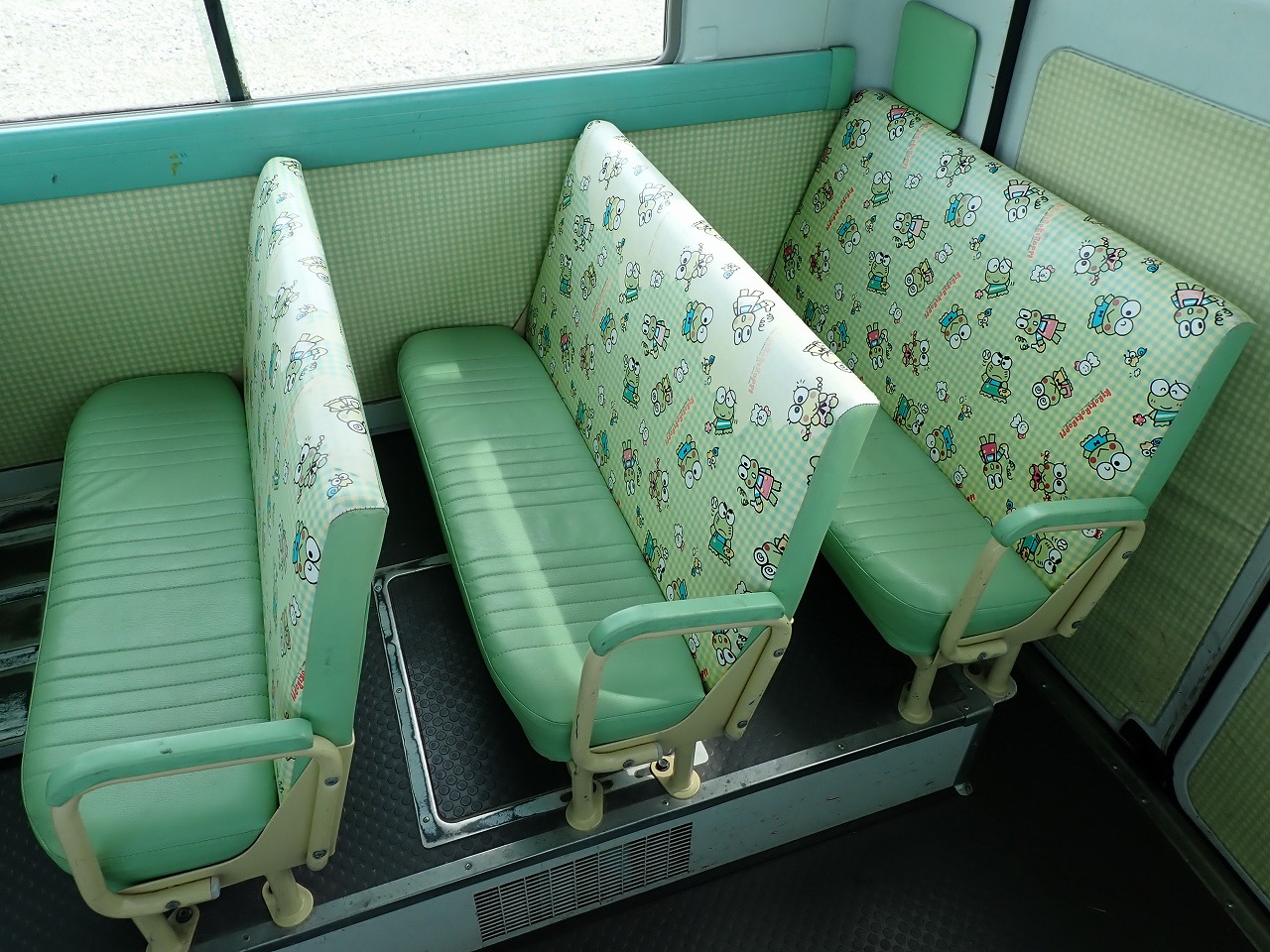 NISSAN Civilian Bus