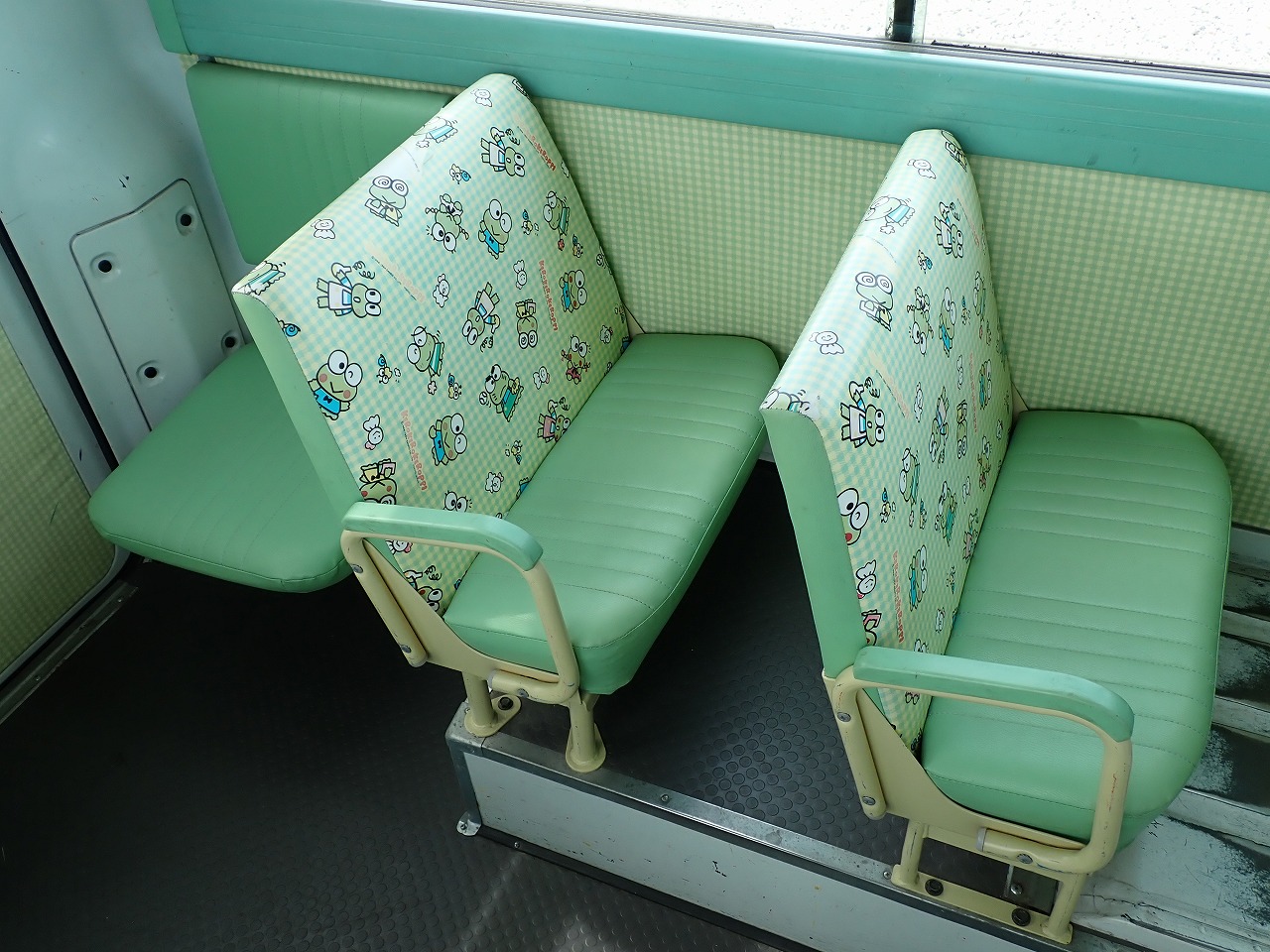 NISSAN Civilian Bus