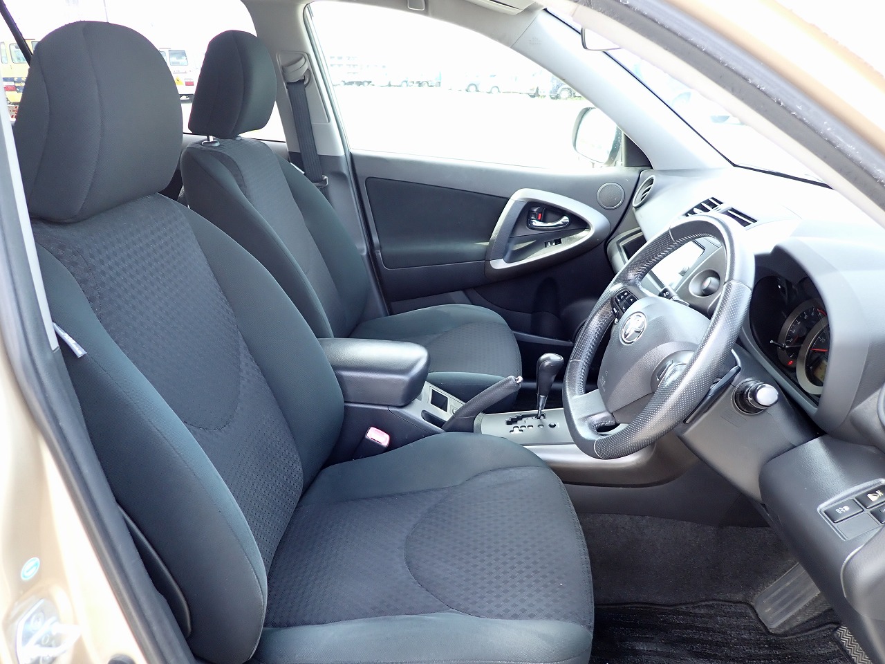TOYOTA Vanguard