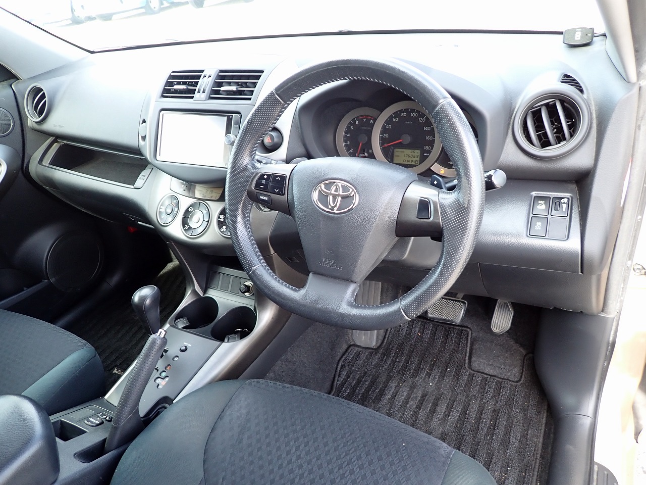 TOYOTA Vanguard