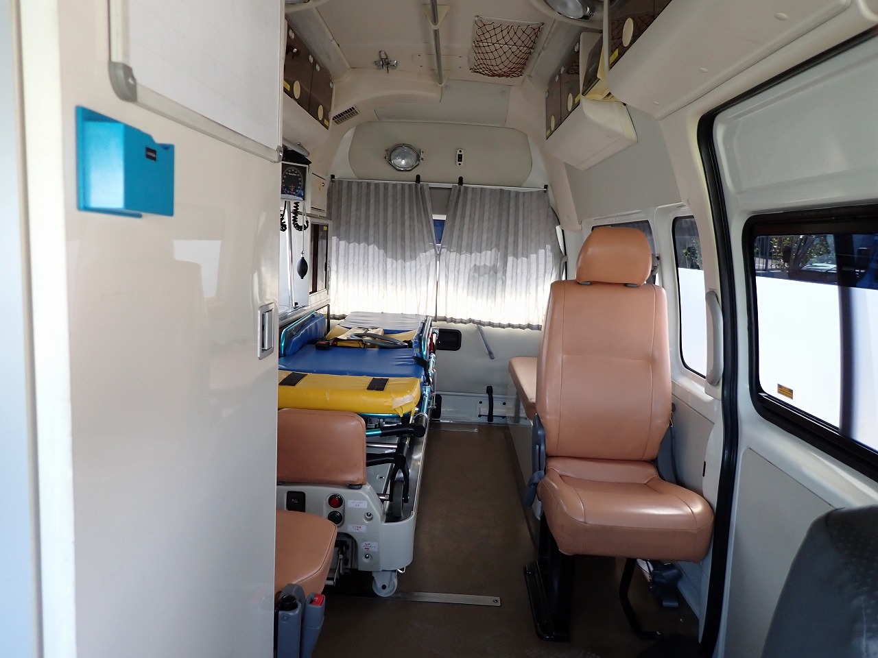 TOYOTA Hiace Wagon