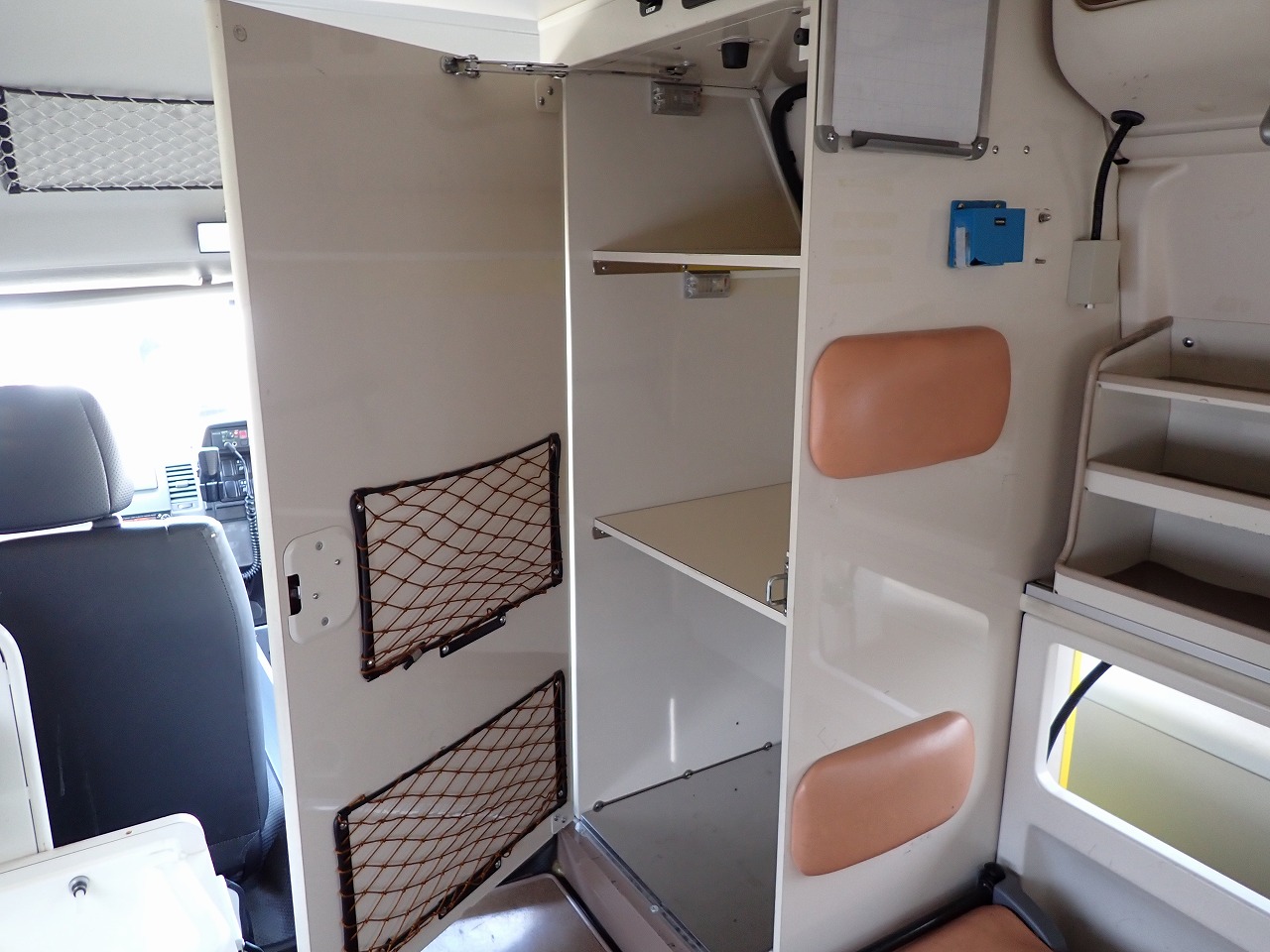 TOYOTA Hiace Wagon