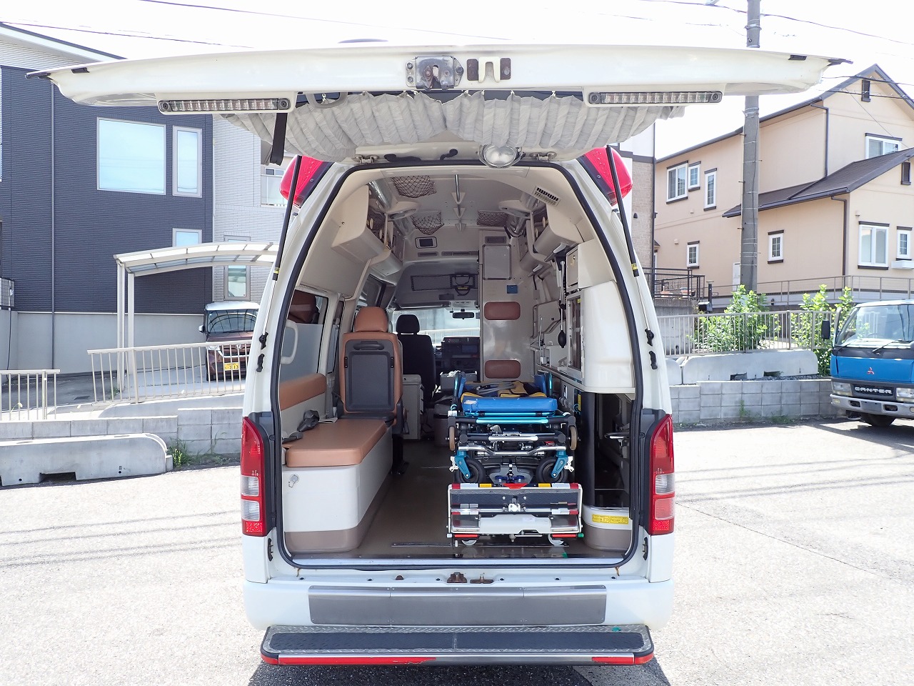 TOYOTA Hiace Wagon