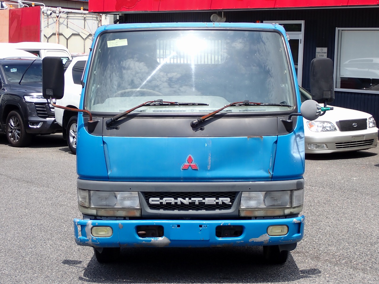 MITSUBISHI Canter
