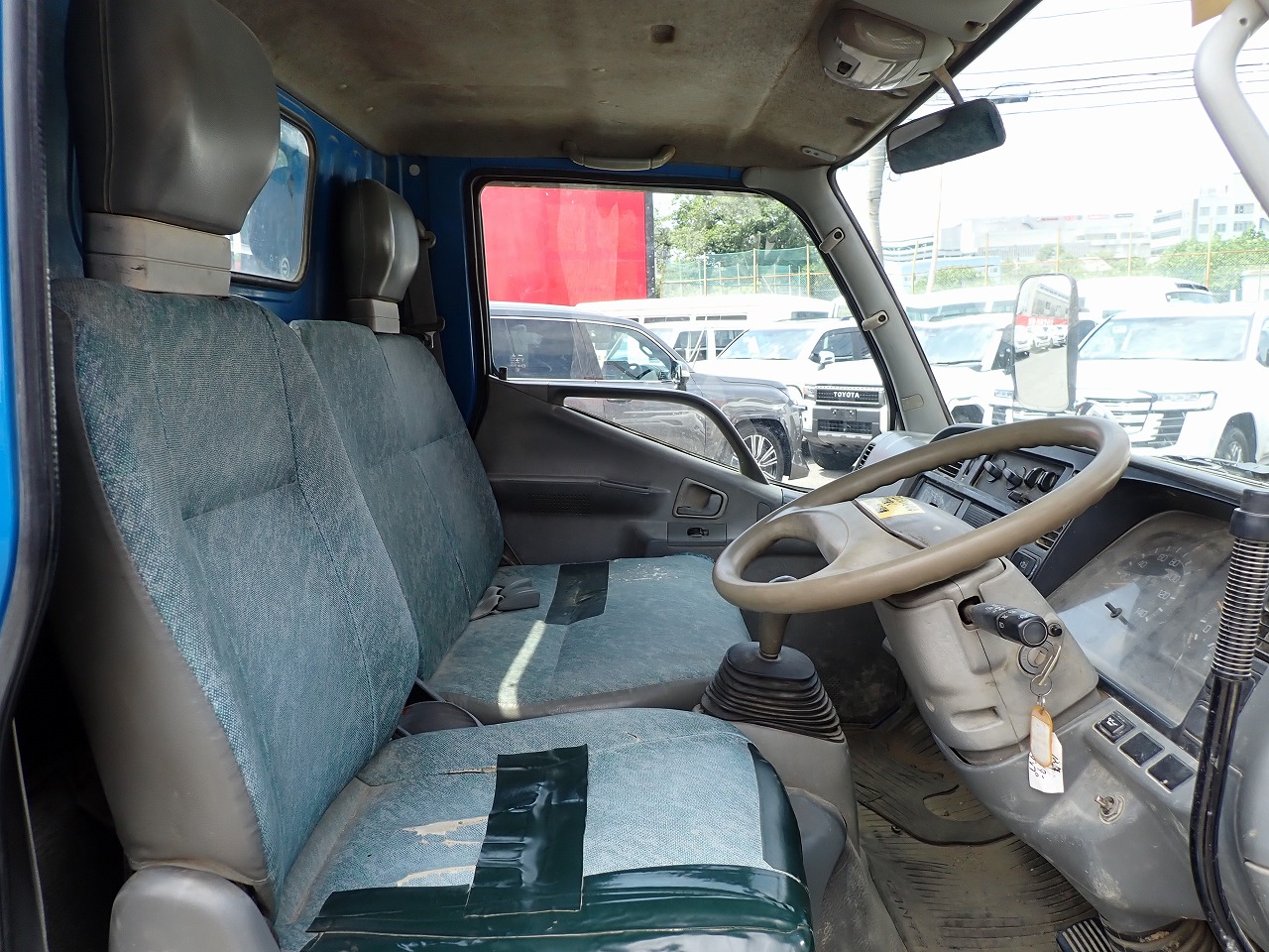 MITSUBISHI Canter