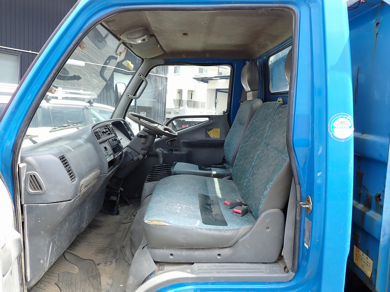 MITSUBISHI Canter