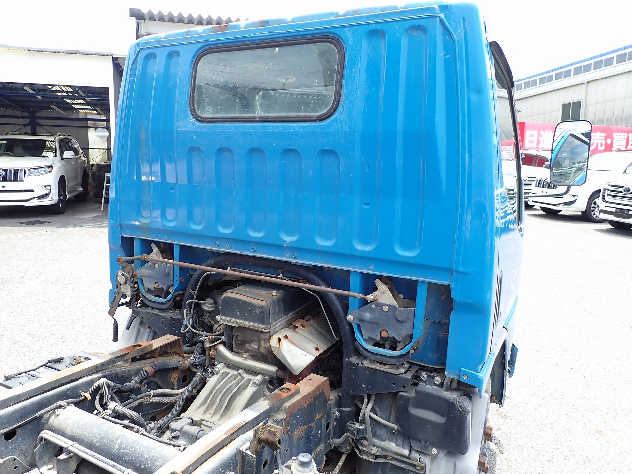 MITSUBISHI Canter