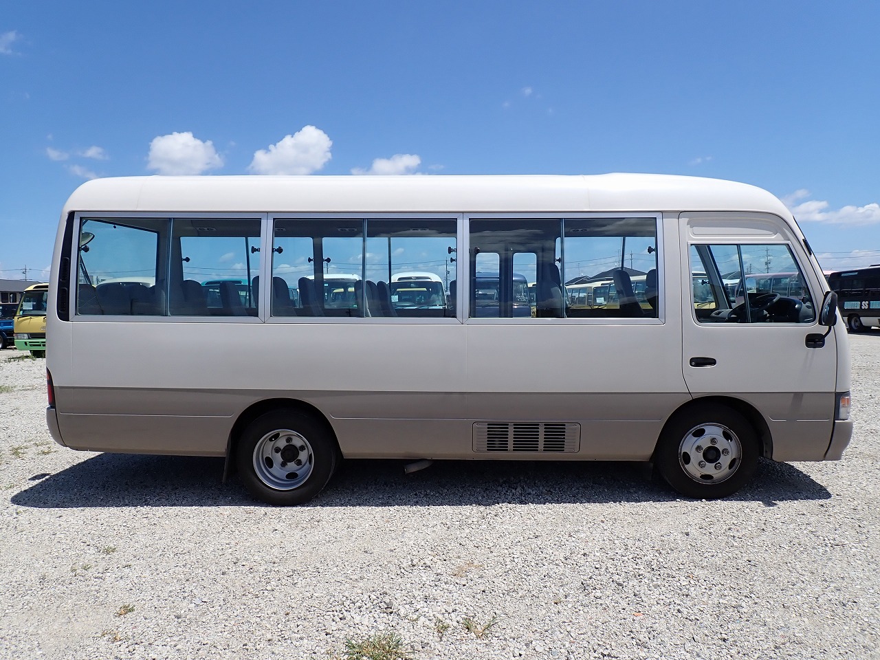 TOYOTA Coaster