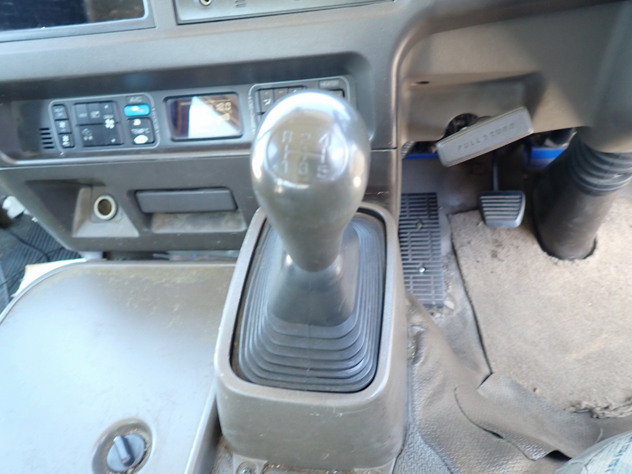 MITSUBISHI Rosa