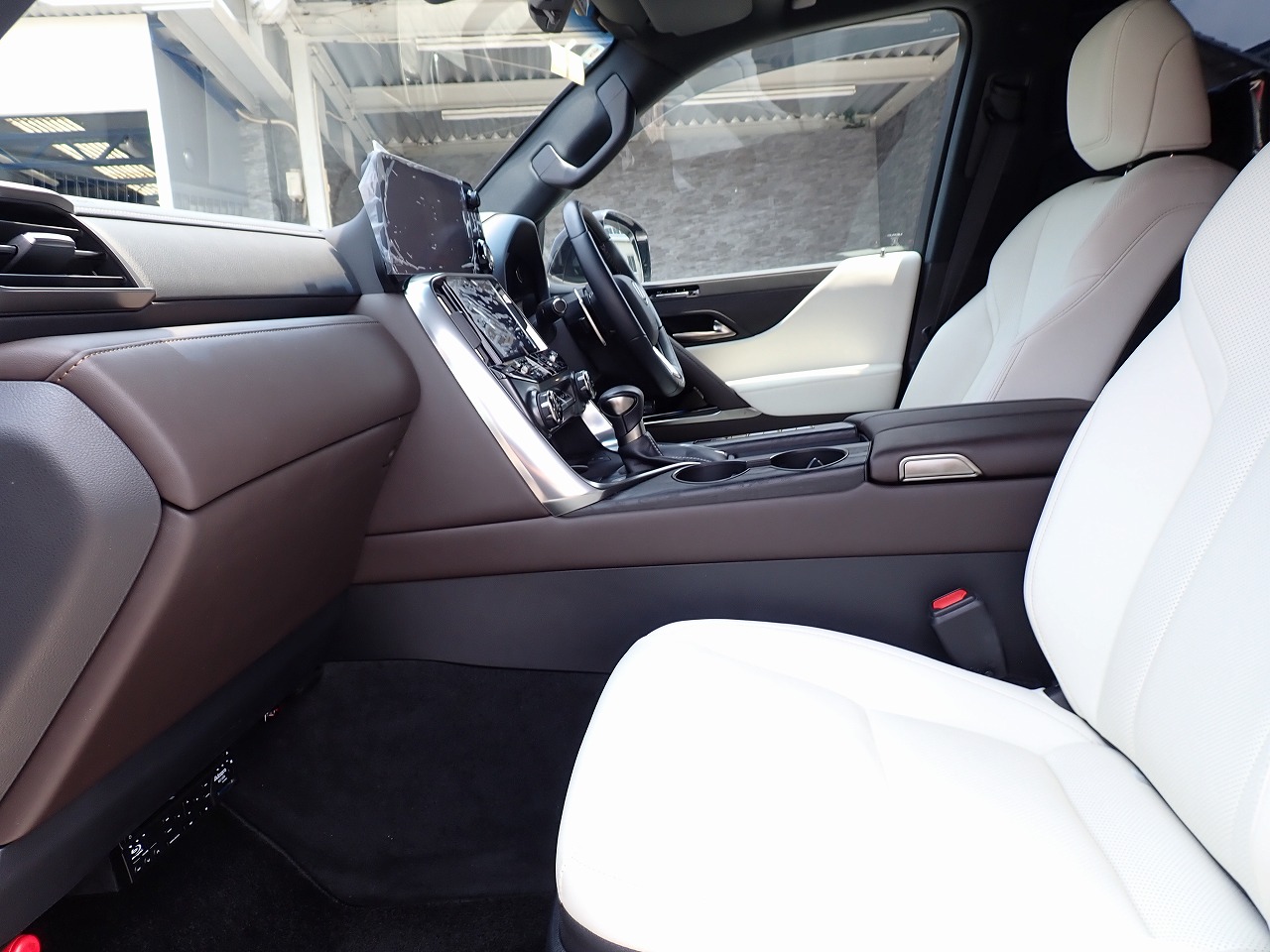 LEXUS LX 600