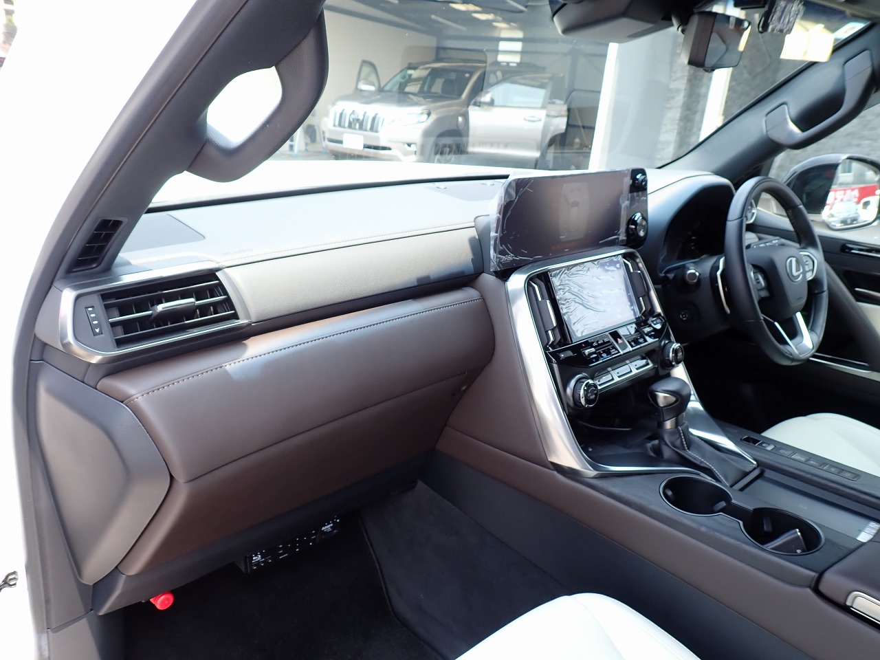 LEXUS LX 600