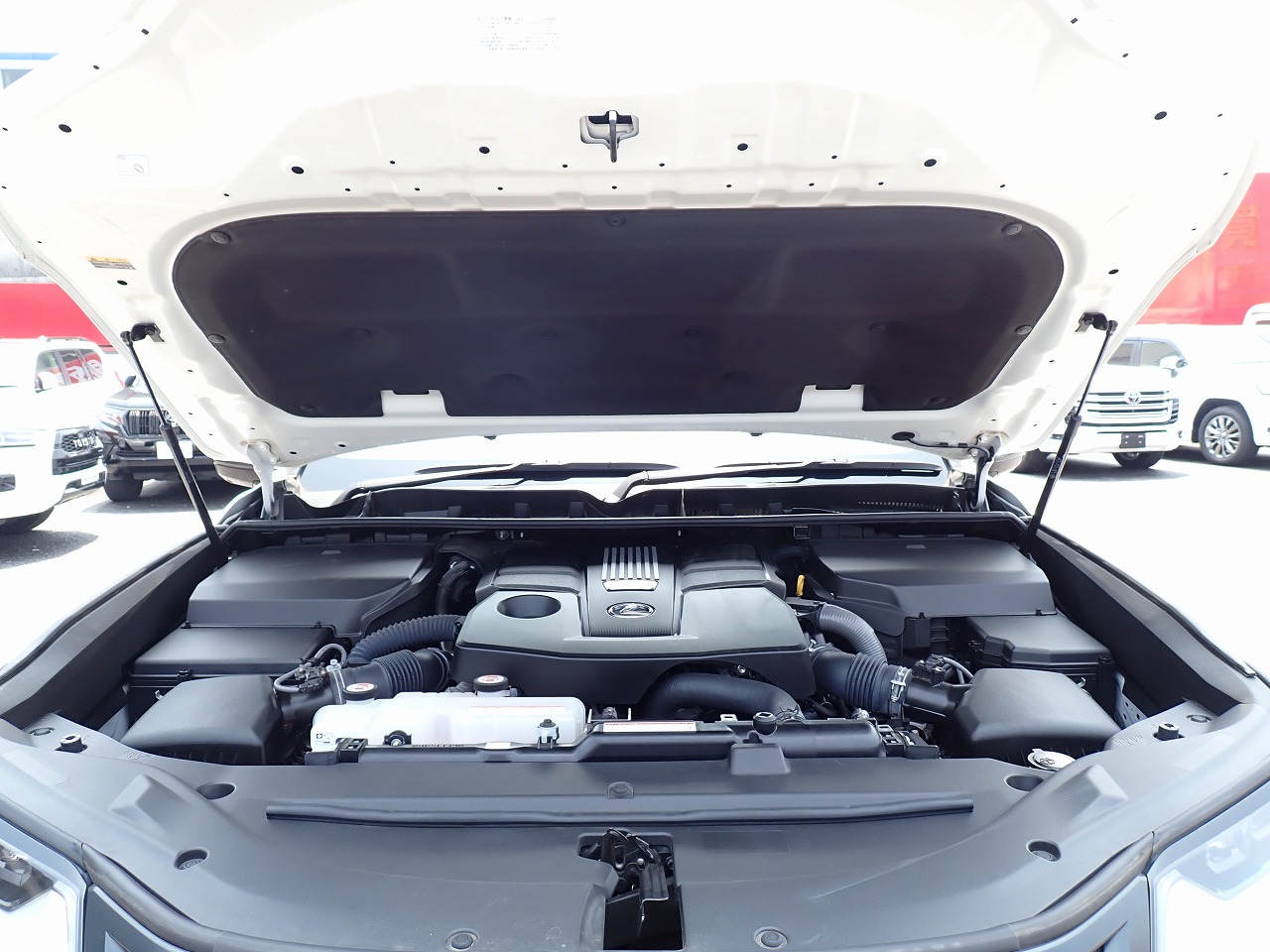 LEXUS LX 600