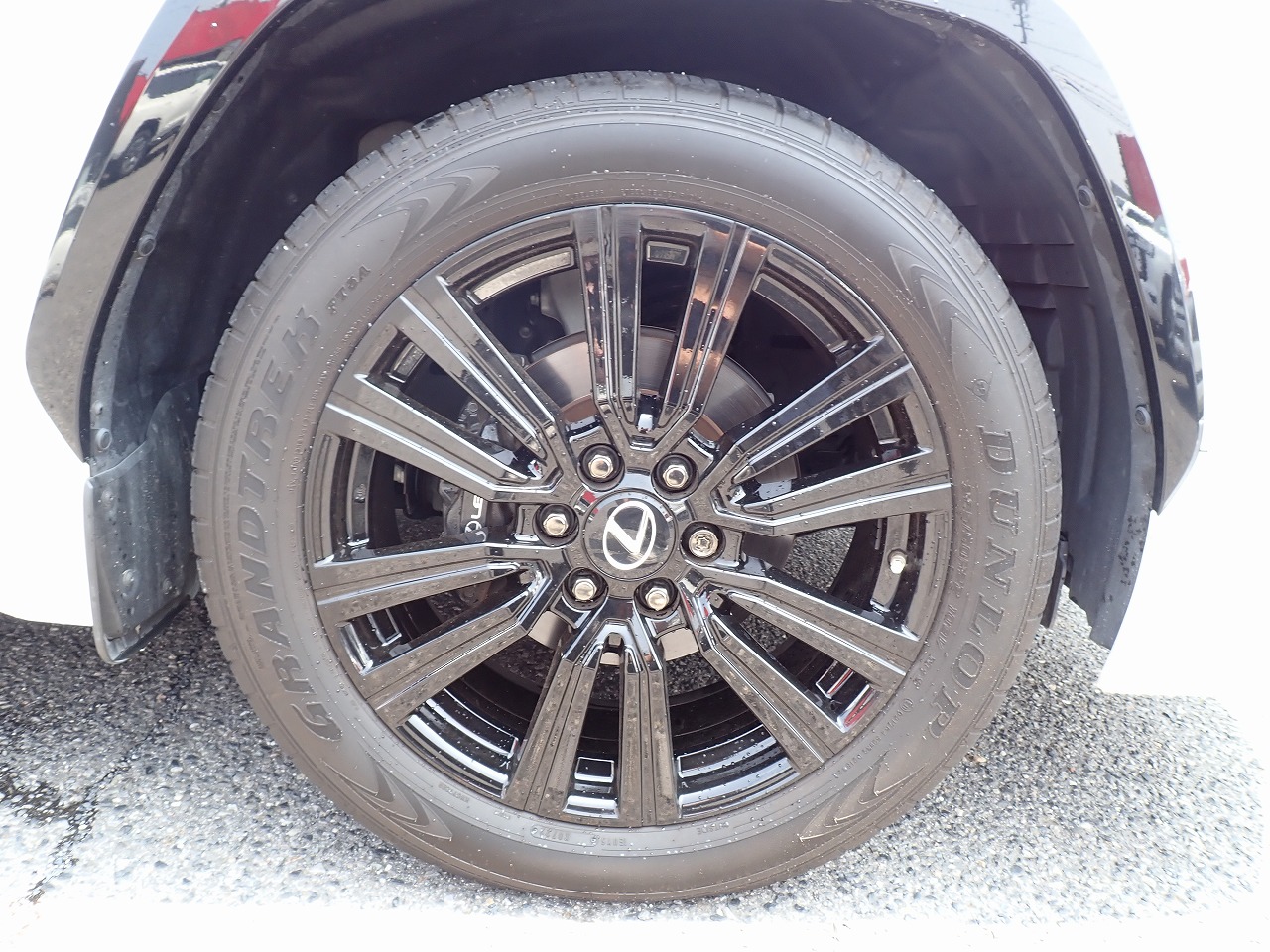 LEXUS LX 600