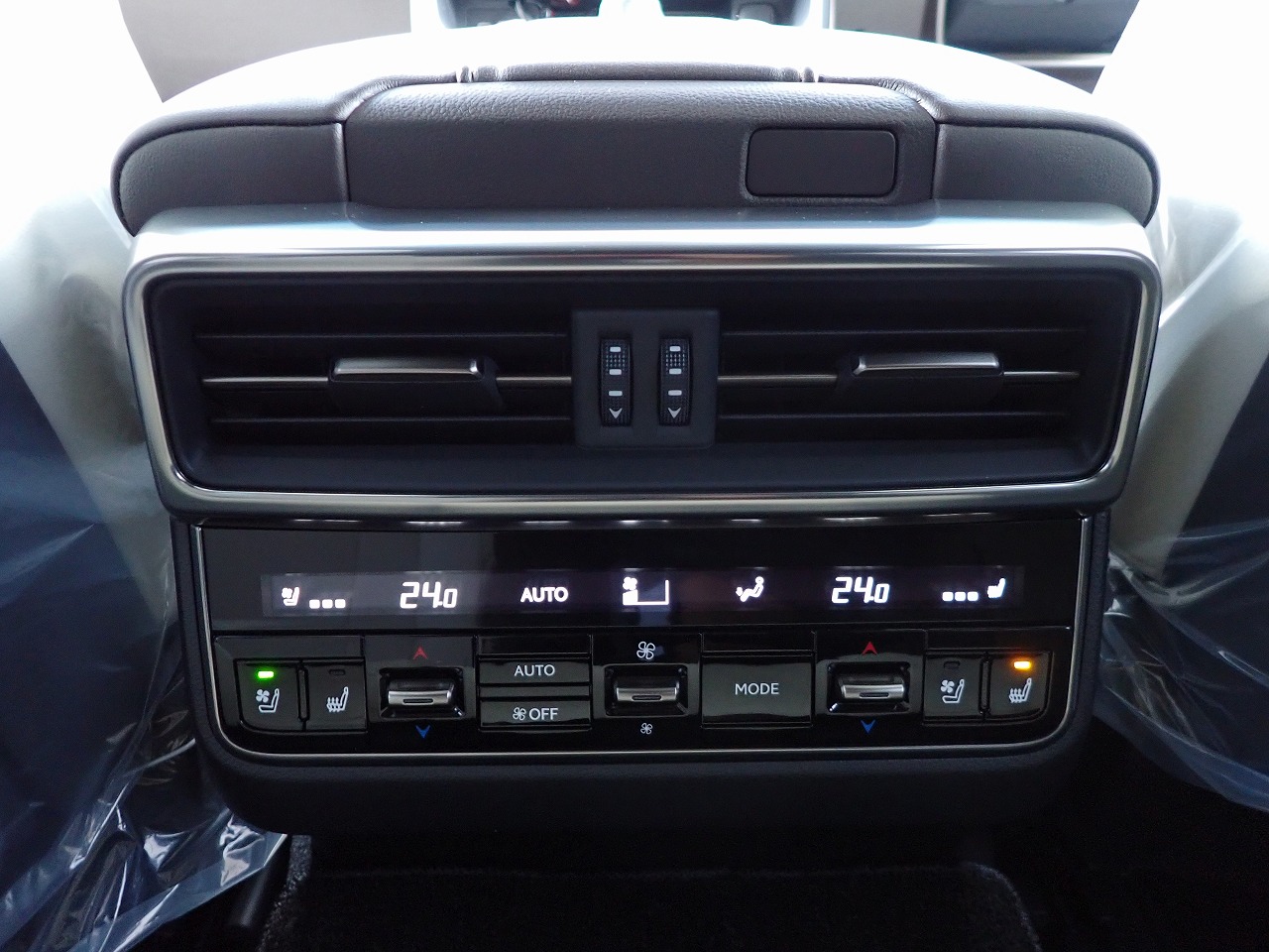 LEXUS LX 600