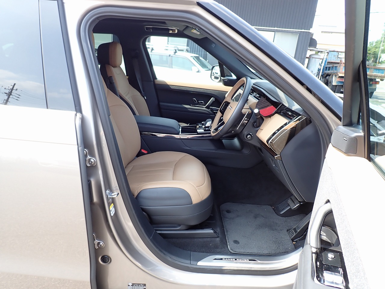 LAND ROVER RANGE ROVER