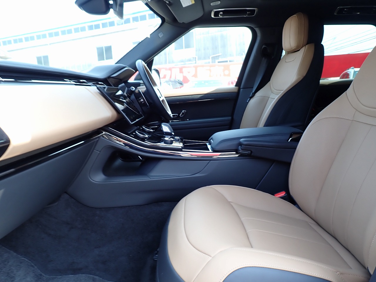 LAND ROVER RANGE ROVER