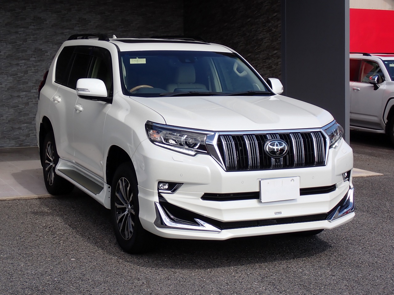 TOYOTA Land Cruiser Prado