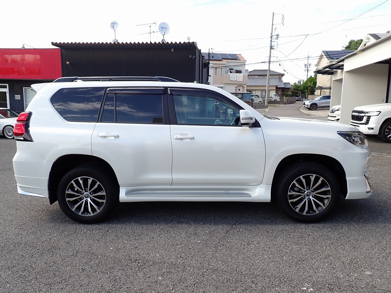 TOYOTA Land Cruiser Prado