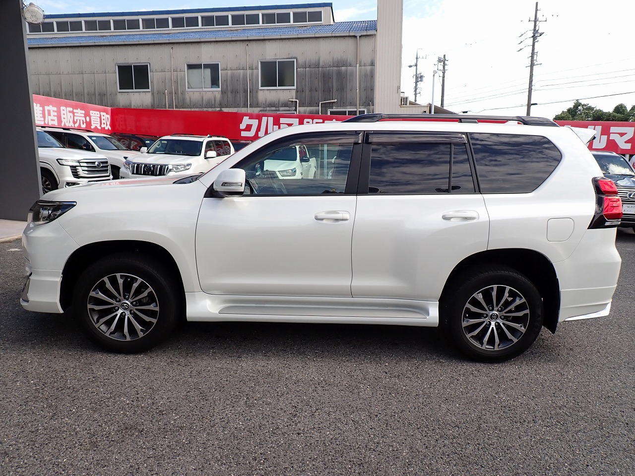 TOYOTA Land Cruiser Prado