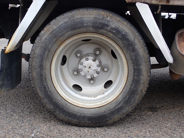 ISUZU Elf Truck