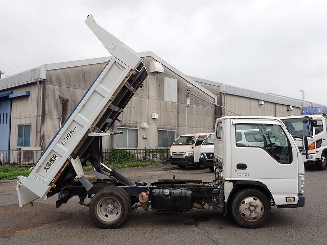 ISUZU Elf Truck
