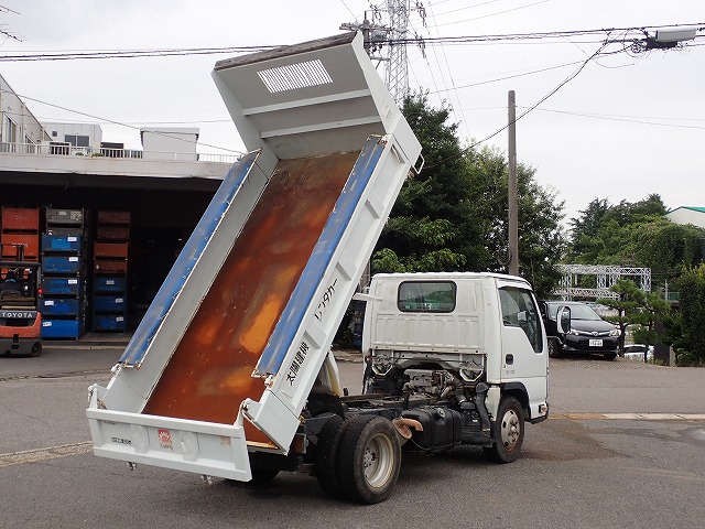 ISUZU Elf Truck