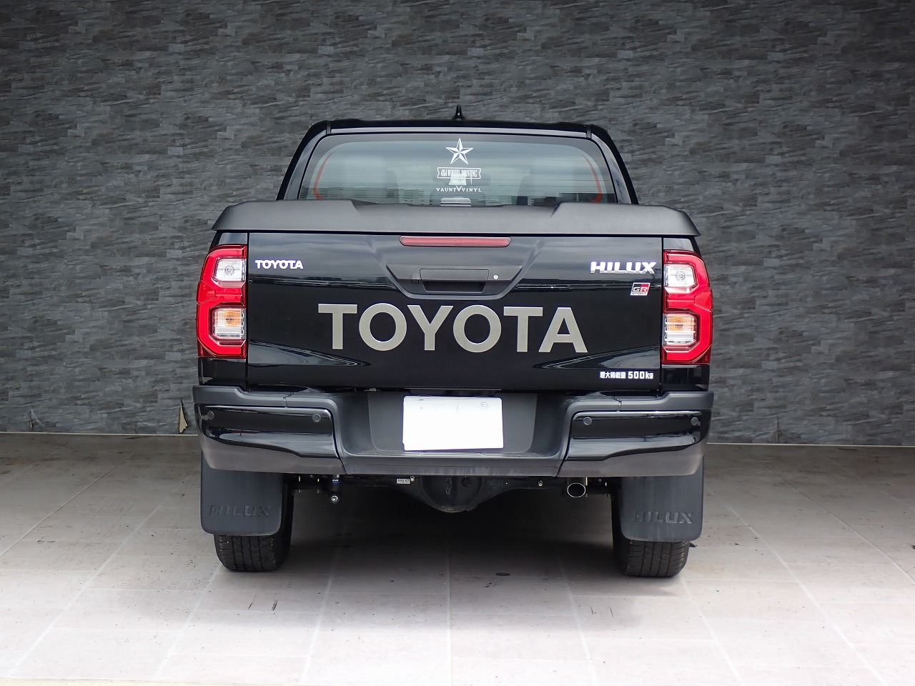 TOYOTA Hilux