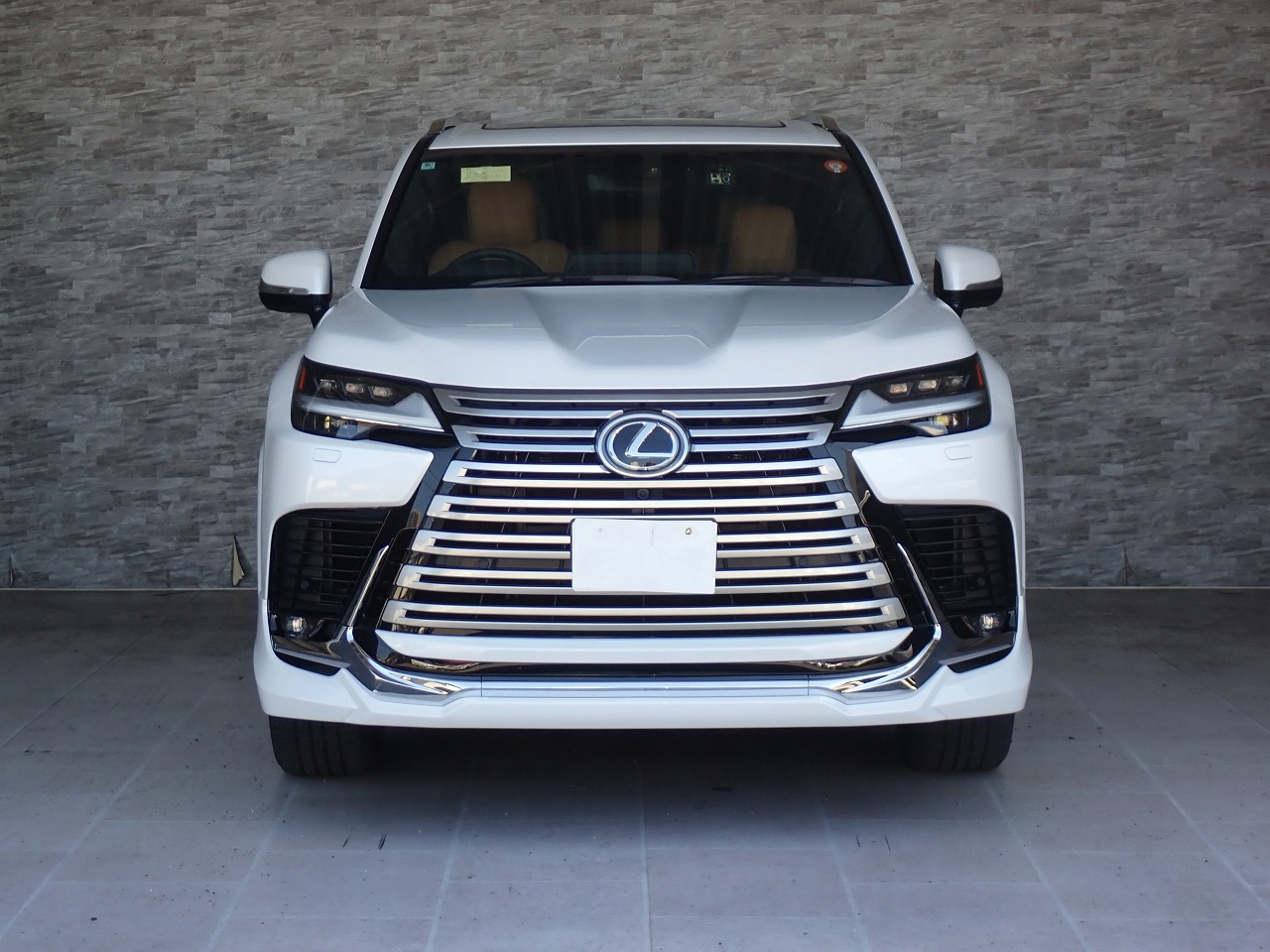 LEXUS LX 600