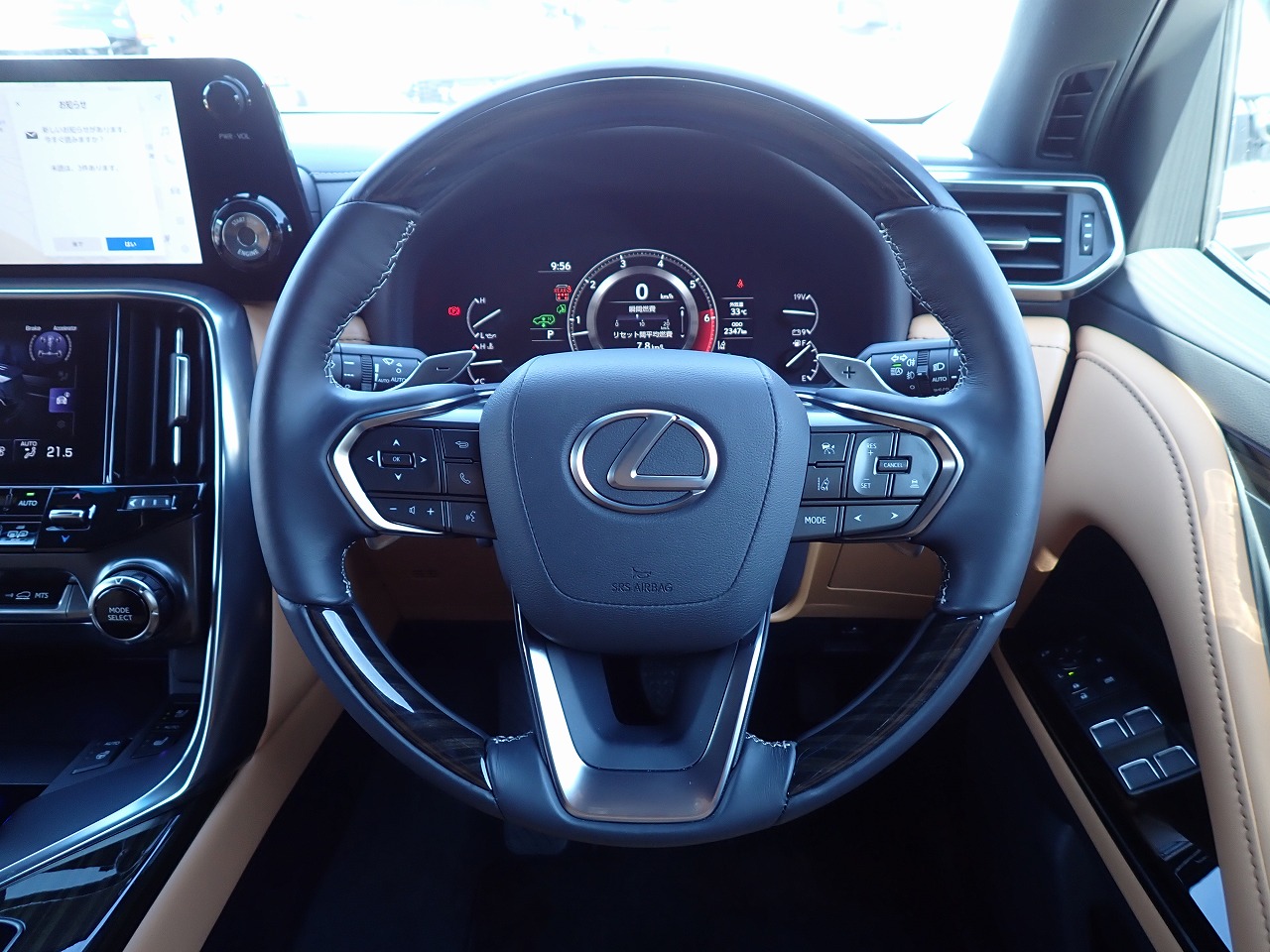 LEXUS LX 600