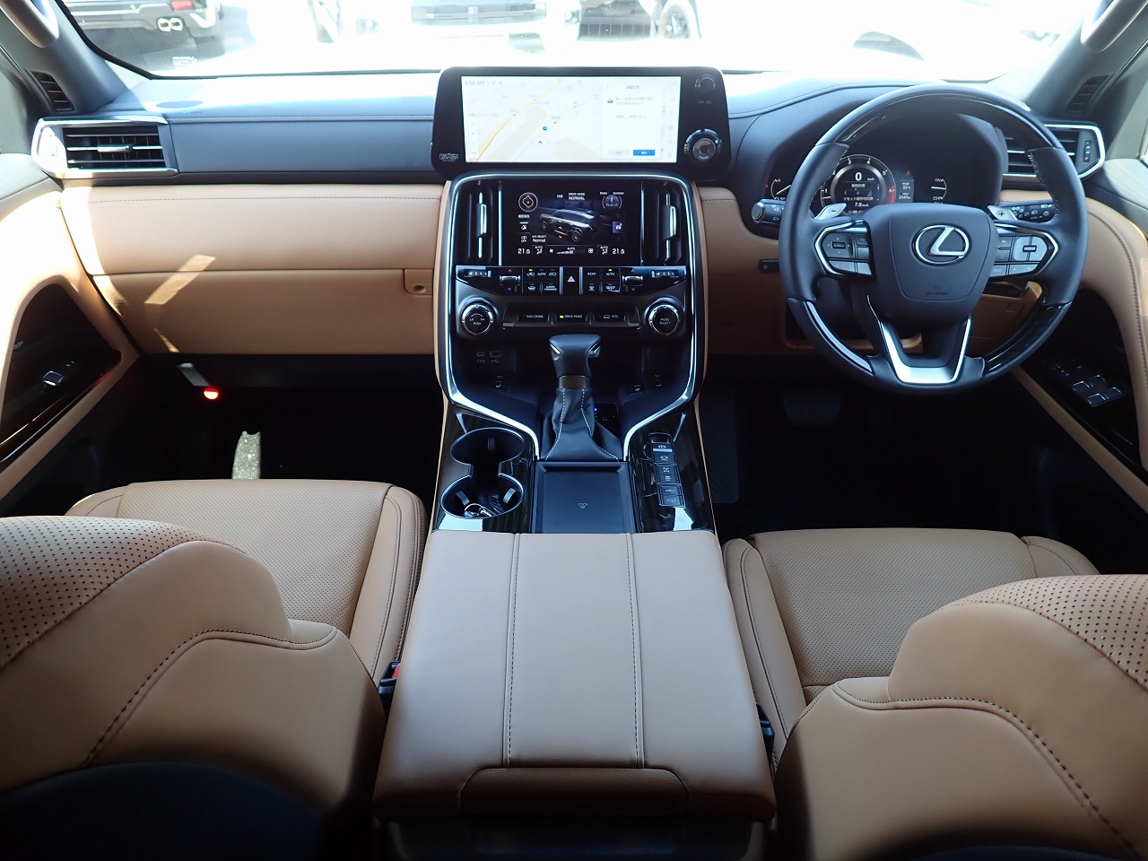 LEXUS LX 600