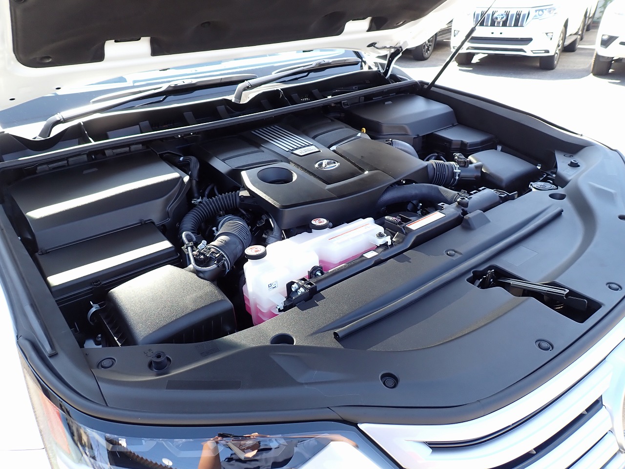 LEXUS LX 600