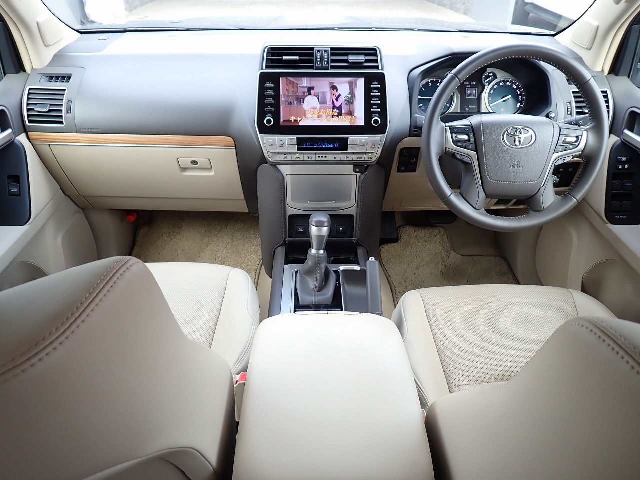 TOYOTA Land Cruiser Prado