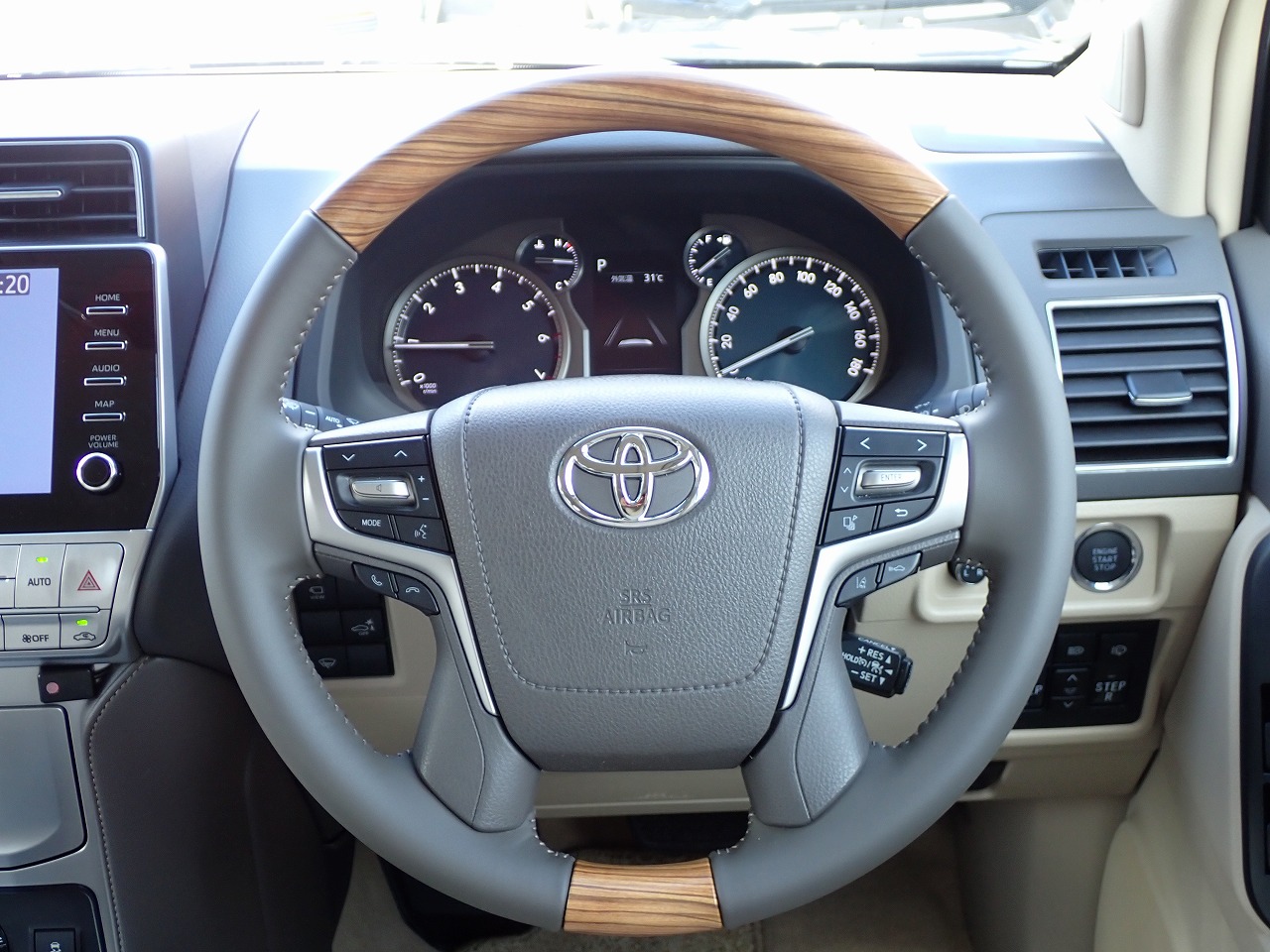 TOYOTA Land Cruiser Prado