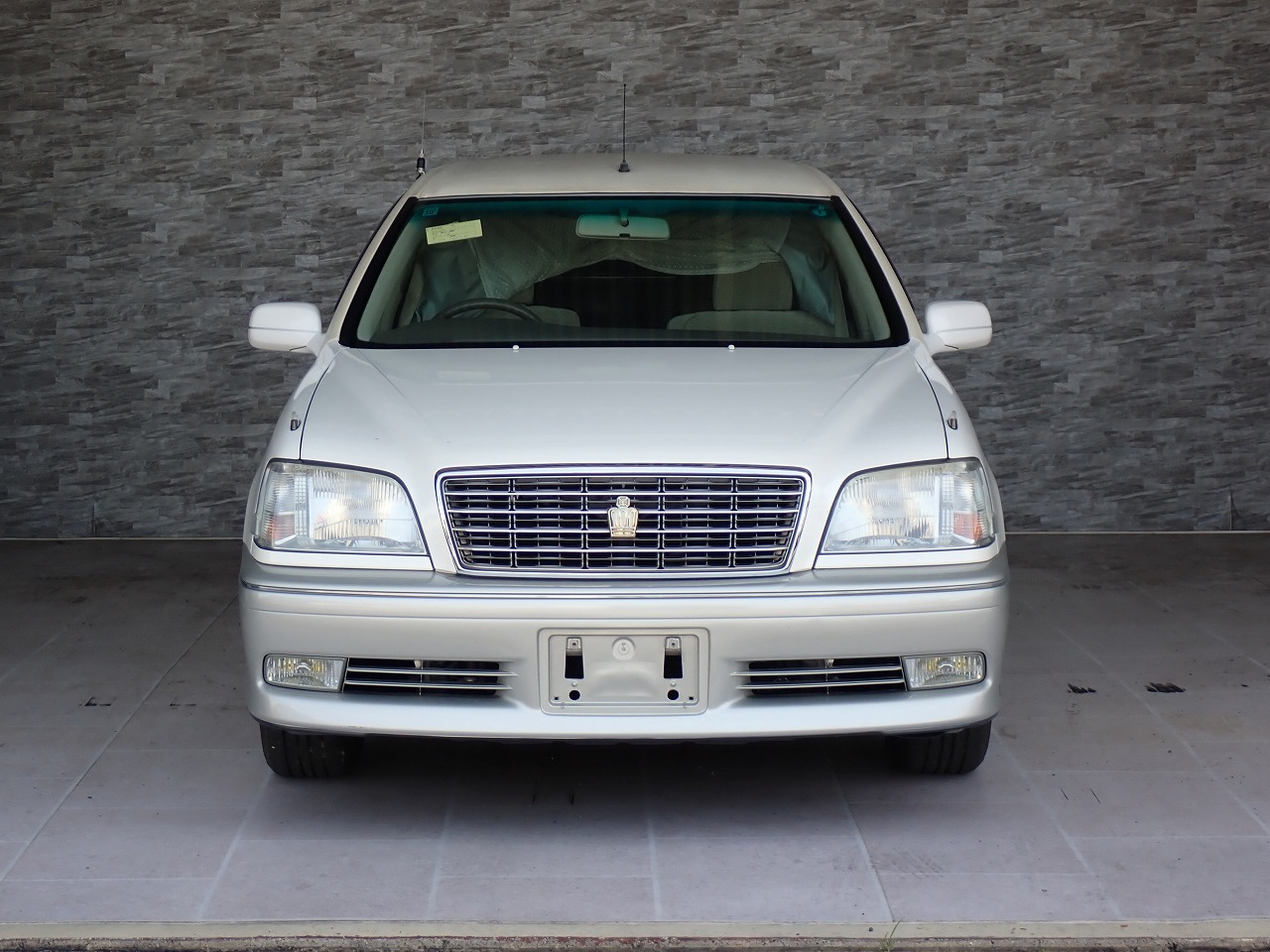 TOYOTA Crown Estate