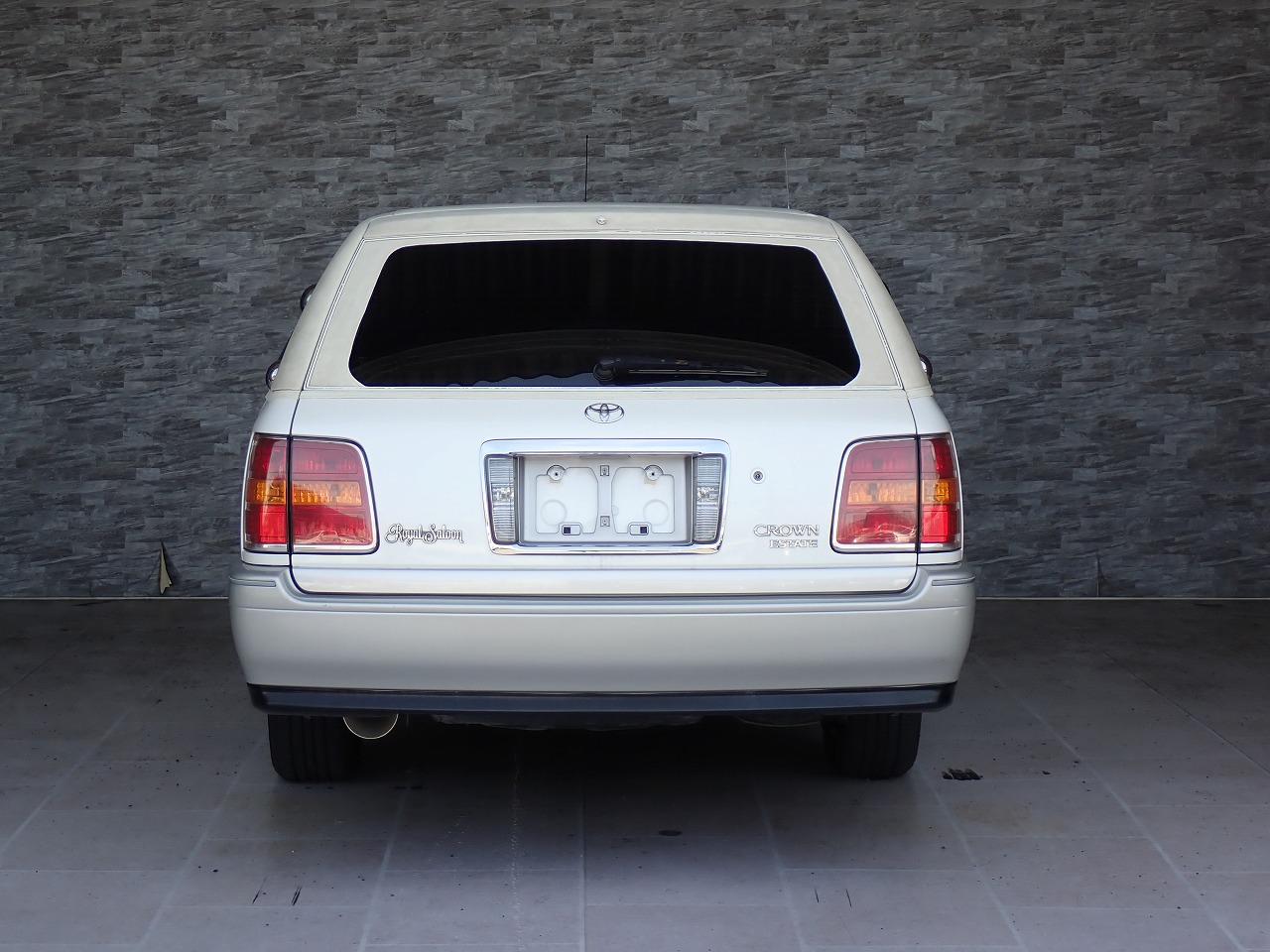 TOYOTA Crown Estate